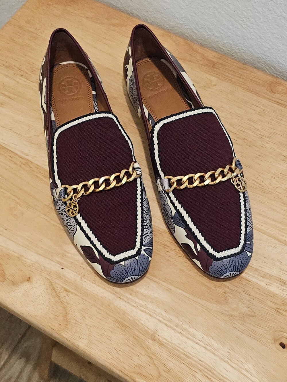 Tory Burch Mini Benton Charm Loafers Wonderland Vine Claret 8.5 NWOT